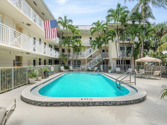 4 of 18 - 255 Sunrise Dr 307, Key Biscayne, FL
