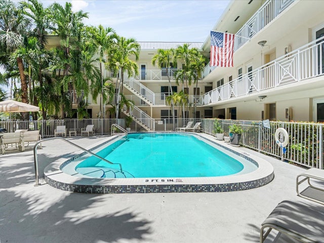 5 of 18 - 255 Sunrise Dr 307, Key Biscayne, FL