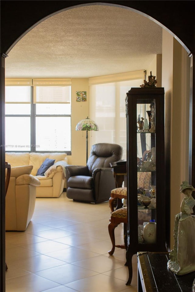 3 of 21 - 1865 Brickell Ave A2111, Miami, FL