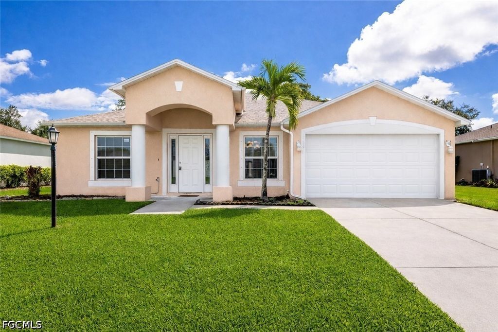 2720 Soaring Hawk Dr, FORT MYERS