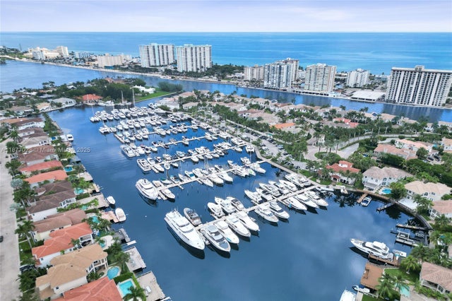 1 of 69 - 842 Spinnaker Dr E, Hollywood, FL
