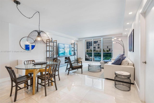 3 of 20 - 2301 Collins Ave 303, Miami Beach, FL