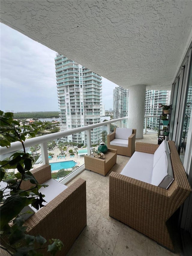 2 of 32 - 16400 Collins Ave 1545, Sunny Isles Beach, FL