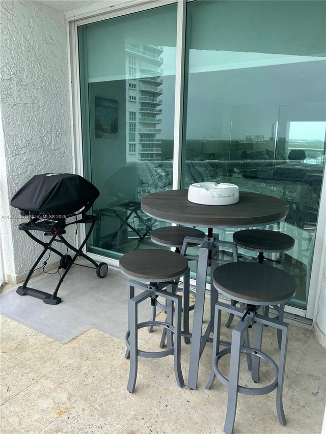 5 of 32 - 16400 Collins Ave 1545, Sunny Isles Beach, FL