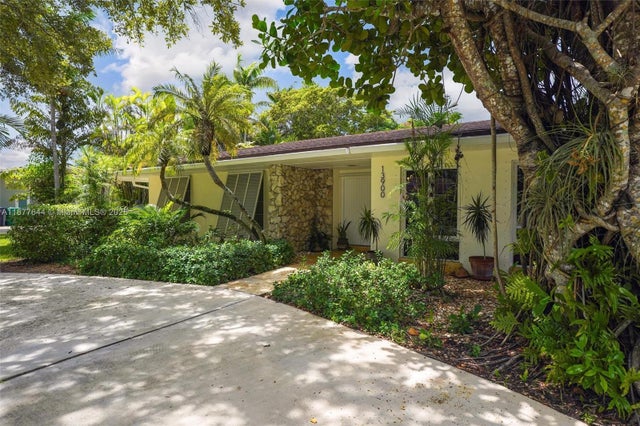 2 of 69 - 13900 Sw 72nd Ct, Palmetto Bay, FL