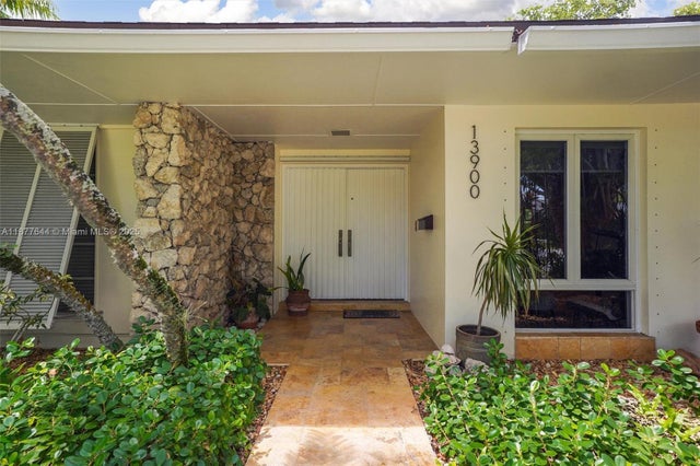 5 of 69 - 13900 Sw 72nd Ct, Palmetto Bay, FL