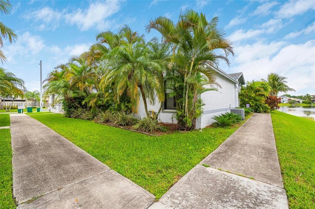 2 of 40 - 6604 Sw 152nd Pl 26-04, Miami, FL