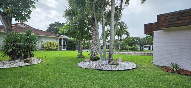 3 of 19 - 5203 Avocado Dr, Tamarac, FL