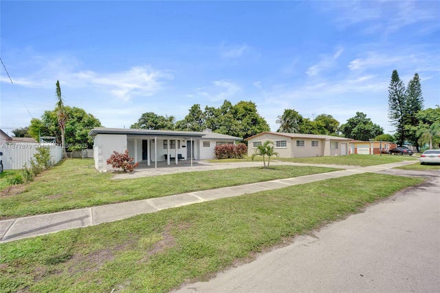 2 of 25 - 19620 Nw 6th Court, Miami Gardens, FL