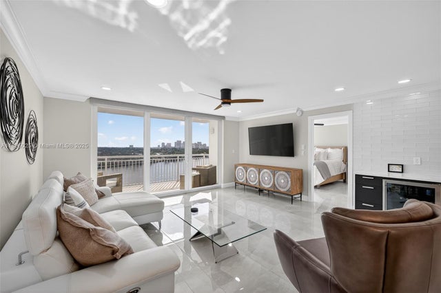 4 of 80 - 511 Bayshore Dr 1005, Fort Lauderdale, FL