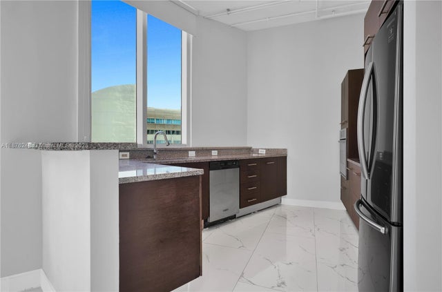 4 of 34 - 3029 Ne 188th St 625, Aventura, FL