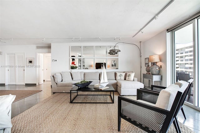 4 of 41 - 200 Ocean Lane Dr 703, Key Biscayne, FL
