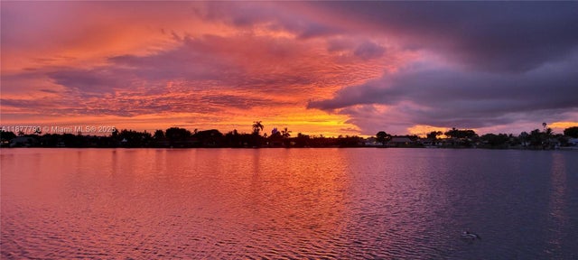 1 of 21 - 5701 Sw 24th Ave, Dania Beach, FL