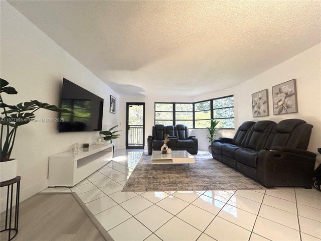 4 of 26 - 20860 San Simeon Way 404-6, Miami, FL