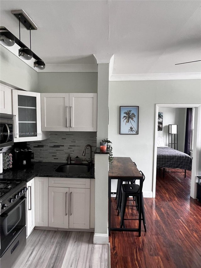 4 of 16 - 1320 Drexel Ave 301, Miami Beach, FL