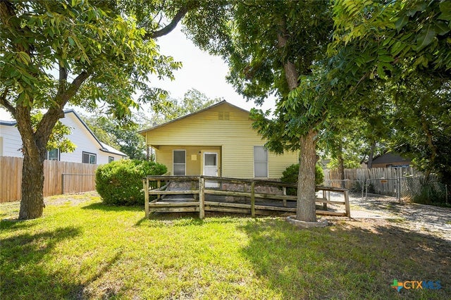 242 E Austin Street, New Braunfels