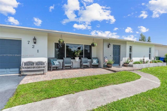 4 of 34 - 721 Nw 98th Ave, Pembroke Pines, FL