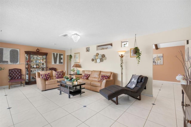 5 of 34 - 721 Nw 98th Ave, Pembroke Pines, FL