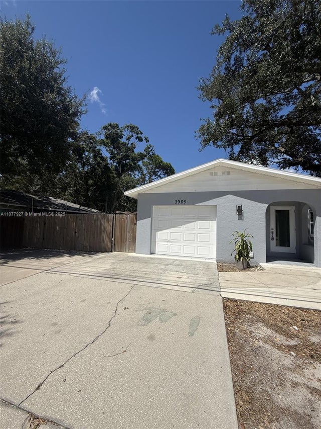 3 of 29 - 3985 Proctor Rd, Sarasota, FL