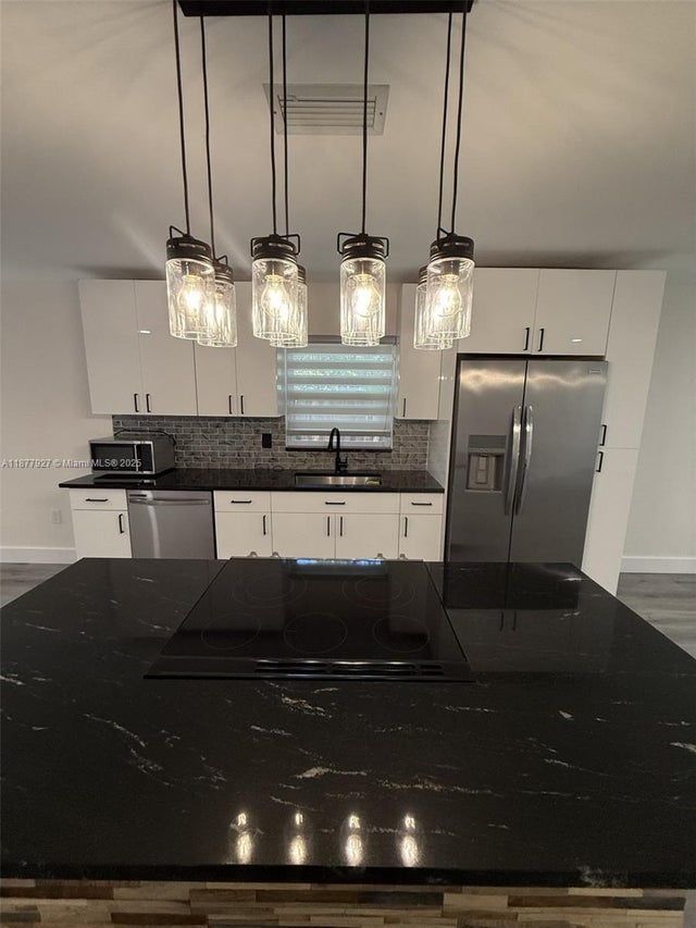 5 of 29 - 3985 Proctor Rd, Sarasota, FL