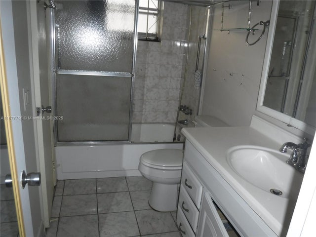 3 of 8 - 15600 Nw 7th Ave 618, Miami, FL