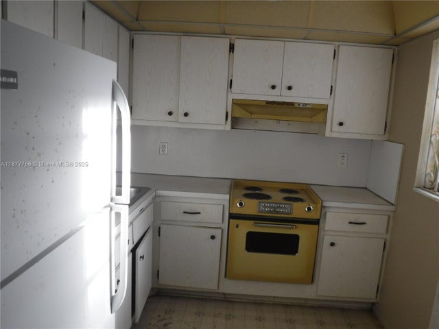 5 of 8 - 15600 Nw 7th Ave 618, Miami, FL