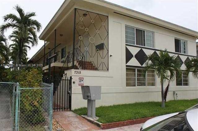 1 of 10 - 7315 Byron Ave 17, Miami Beach, FL