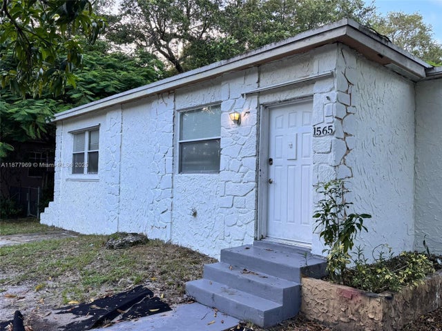 2 of 27 - 1565 Ne 141st St, North Miami, FL