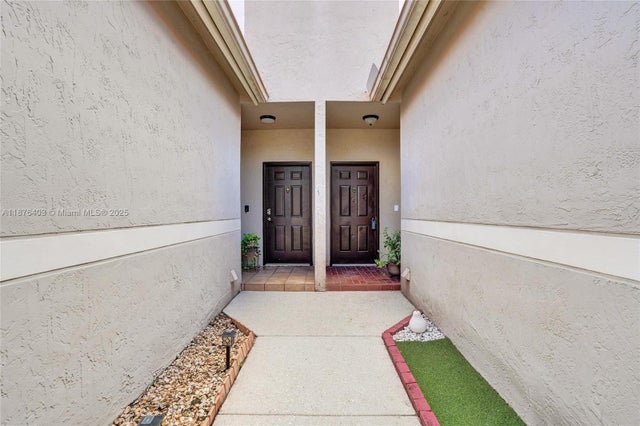 4 of 45 - 1210 Sorrento Dr 1210, Weston, FL