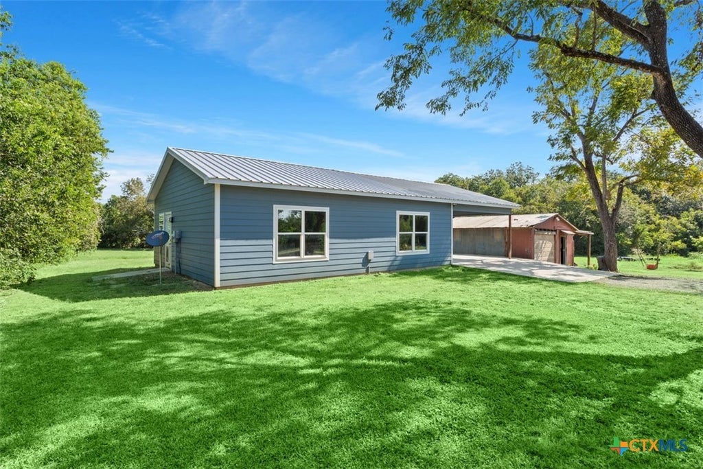 1002 E Lynn Street, Little River Academy