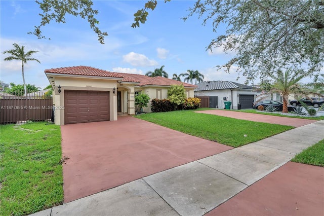 2 of 24 - 8934 Nw 164th St, Miami Lakes, FL