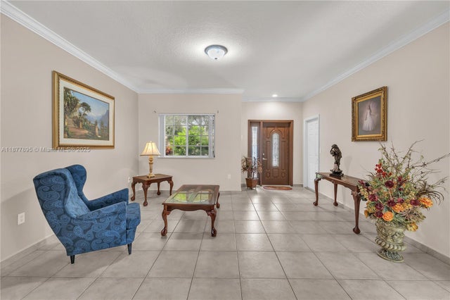 4 of 24 - 8934 Nw 164th St, Miami Lakes, FL