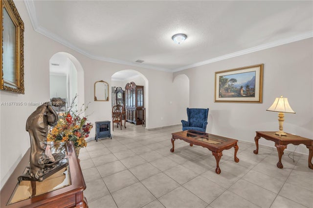 5 of 24 - 8934 Nw 164th St, Miami Lakes, FL