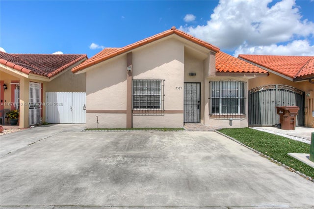 1 of 15 - 2525 W 73rd Pl, Hialeah, FL