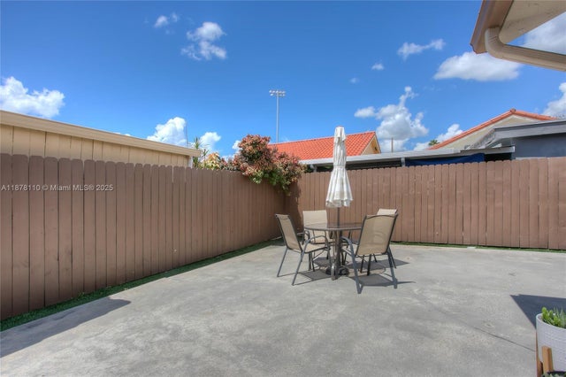 3 of 15 - 2525 W 73rd Pl, Hialeah, FL