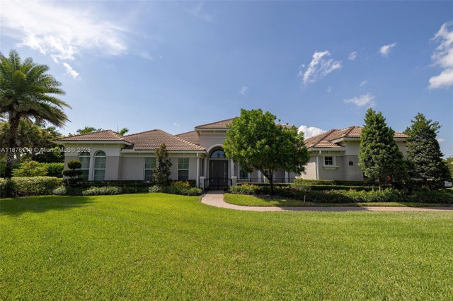 2 of 51 - 5795 N Sterling Ranch Dr, Davie, FL