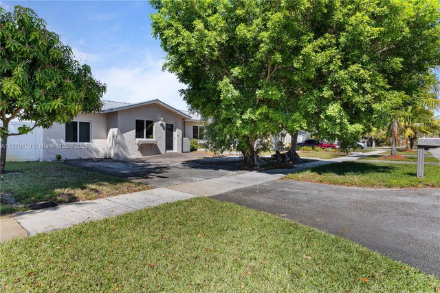 5 of 42 - 405 Sw 73rd Ave, North Lauderdale, FL