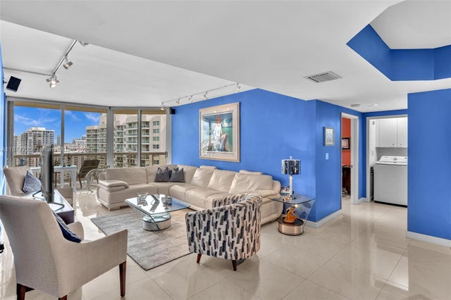1 of 55 - 20191 E Country Club Dr 2602, Aventura, FL