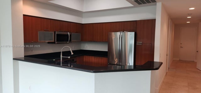 5 of 24 - 15051 Royal Oaks Ln 106, North Miami, FL