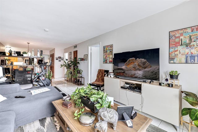 1 of 40 - 7830 Dickens Ave 202, Miami Beach, FL