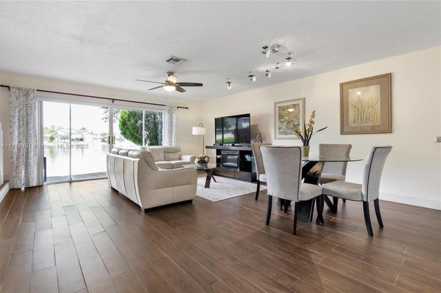 3 of 27 - 12175 Nw 36th Pl, Sunrise, FL