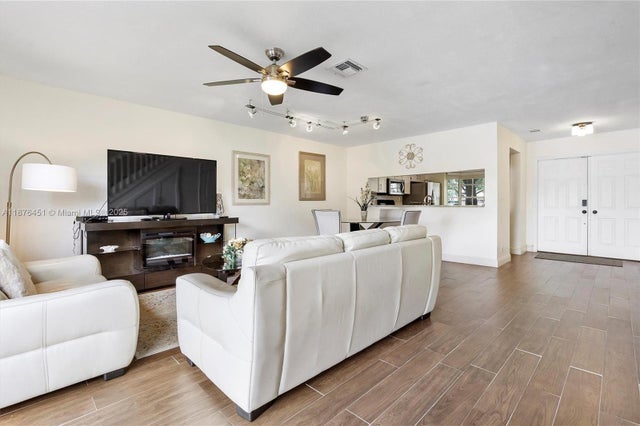 4 of 27 - 12175 Nw 36th Pl, Sunrise, FL