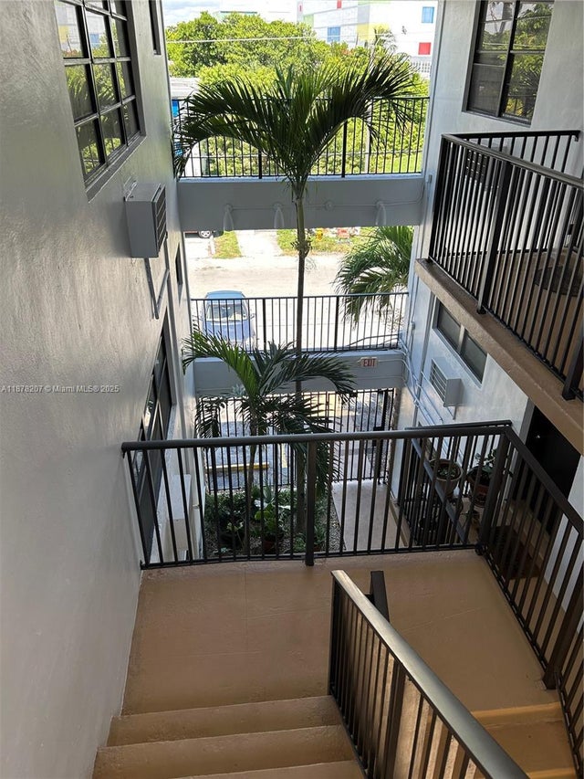 4 of 20 - 7845 Ne Bayshore Ct 20, Miami, FL