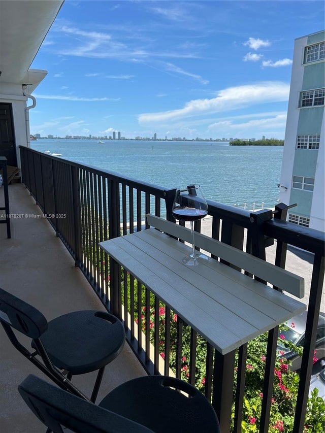 5 of 20 - 7845 Ne Bayshore Ct 20, Miami, FL