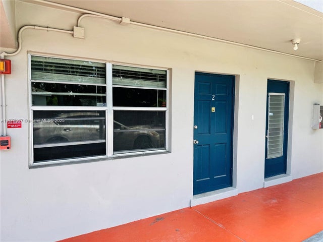 2 of 19 - 1830 Cleveland St 2, Hollywood, FL