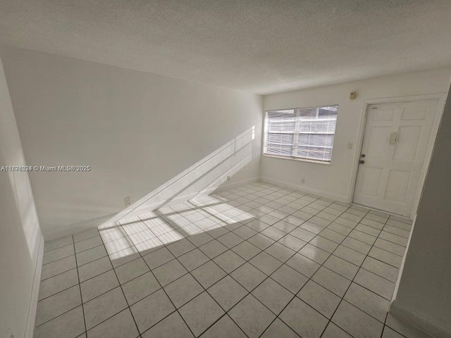 2 of 23 - 1830 Cleveland St 3, Hollywood, FL