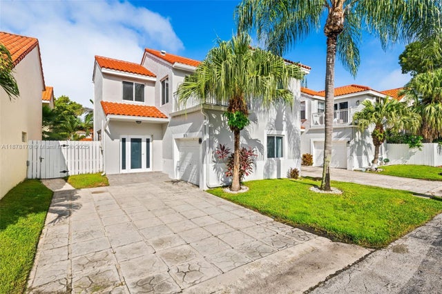 1 of 25 - 3110 N 37th Ave, Hollywood, FL