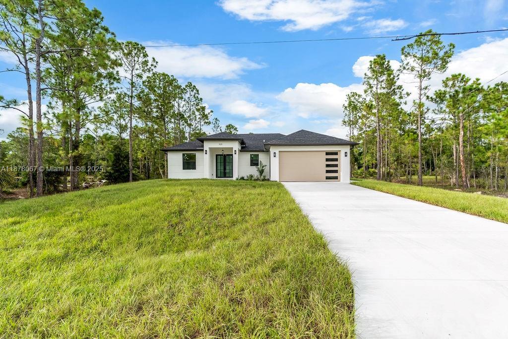 529 Allison St E, Lehigh Acres