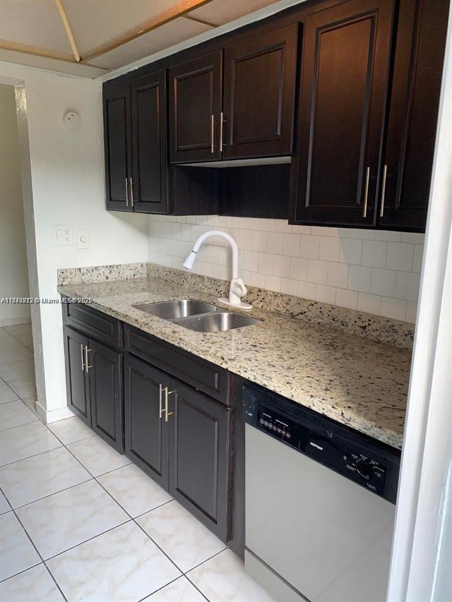 2 of 20 - 1850 Arthur St 2, Hollywood, FL