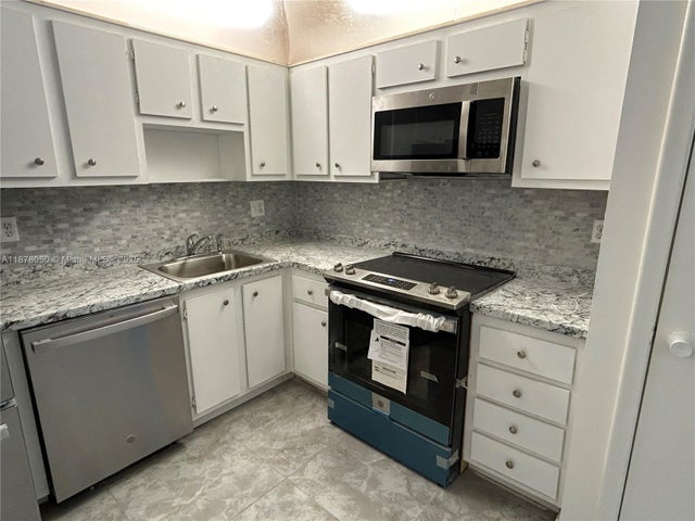 2 of 17 - 2061 Nw 47th Ter 212, Lauderhill, FL